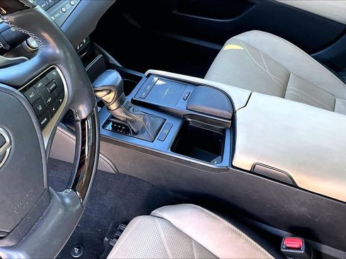 Certified 2021 Lexus ES 350 Ultra Luxury image 17