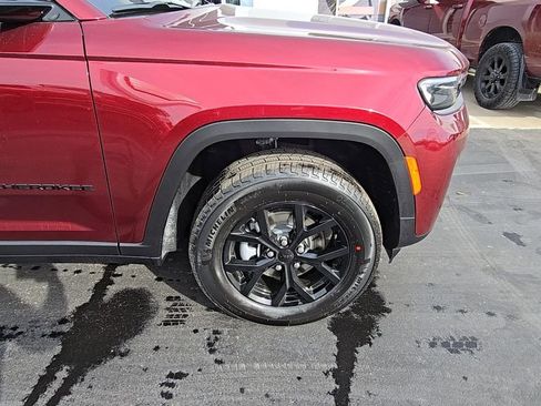 New 2026 Jeep Grand Cherokee Altitude AWD/4WD image 10