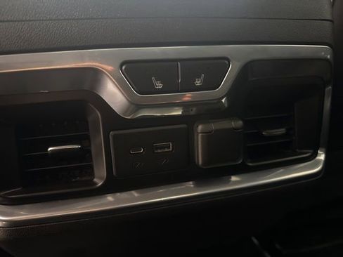 Used 2020 GMC Sierra 1500 SLT w/ SLT Premium Plus Package image 18