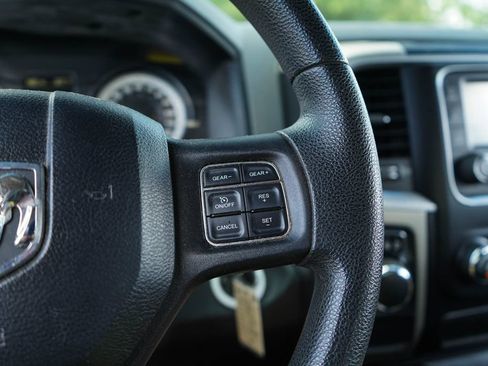 Used 2015 RAM 1500 Classic SLT RWD image 31