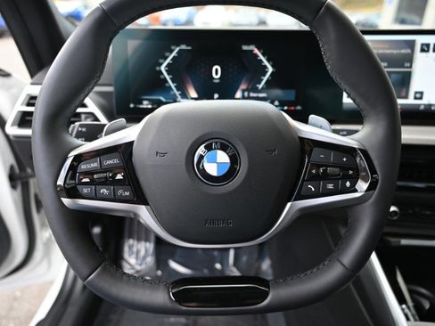 Used 2025 BMW 330i xDrive Sedan AWD/4WD image 24