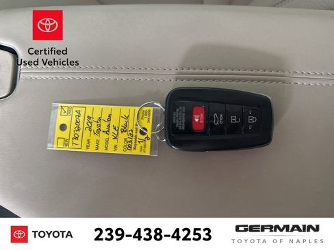 Certified 2019 Toyota Avalon XLE w/ Moonroof Package image 22