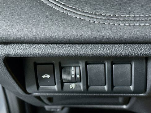 Used 2021 Subaru Legacy Limited w/ Popular Package #2 image 16