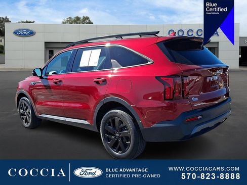 Used 2023 Kia Sorento S w/ Panoramic Sunroof Package image 6