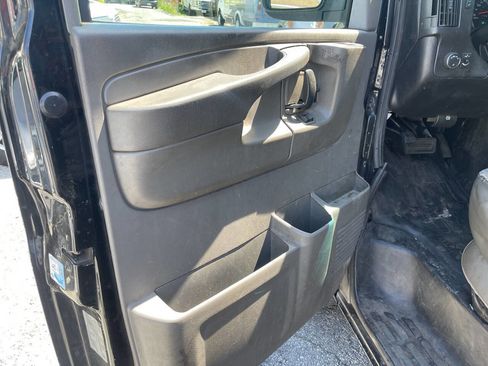 Used 2014 GMC Savana 2500 image 10