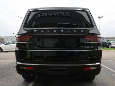 Used 2024 Jeep Wagoneer Series II image 9