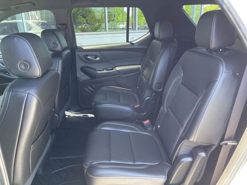 Used 2023 Chevrolet Traverse LT w/ LPO, Floor Liner Package FWD image 39