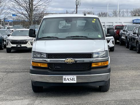 Used 2025 Chevrolet Express 3500 LT w/ LT Preferred Equipment Group RWD image 5