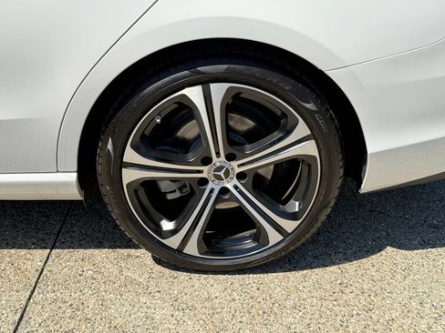 Used 2024 Mercedes-Benz C 300 Sedan image 19