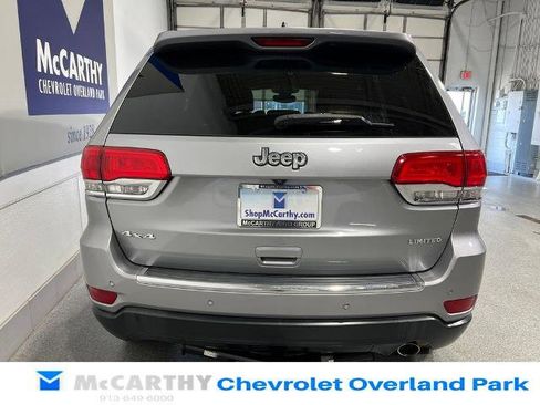 Used 2018 Jeep Grand Cherokee Limited AWD/4WD image 6