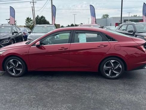 Used 2021 Hyundai Elantra SEL w/ Convenience + Premium Package FWD image 7