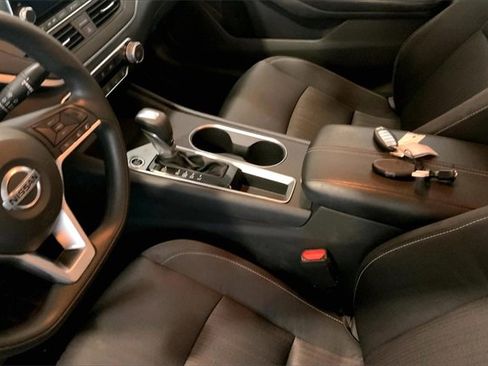 Used 2022 Nissan Altima 2.5 SV image 16