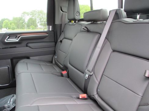New 2026 GMC Sierra 2500 Denali w/ Denali Reserve Package AWD/4WD image 13