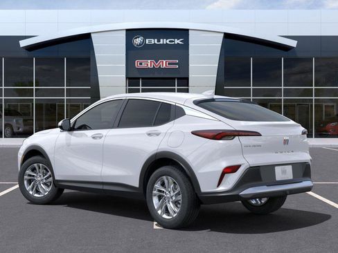 New 2025 Buick Envista Preferred image 3