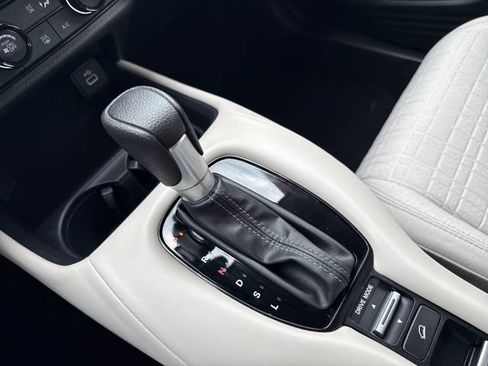 Certified 2024 Honda HR-V LX image 30