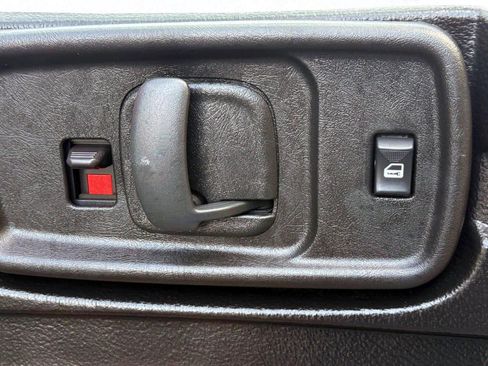 Used 2023 GMC Savana 2500 image 8