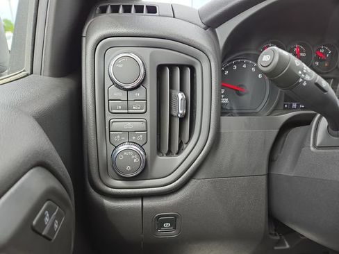New 2026 GMC Sierra 1500 Pro w/ Pro Value Package AWD/4WD image 18