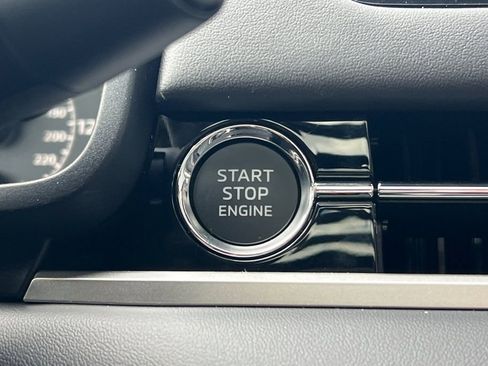 New 2026 Mitsubishi Outlander AWD image 24