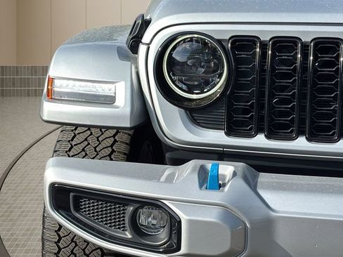 Used 2024 Jeep Wrangler High Altitude image 10