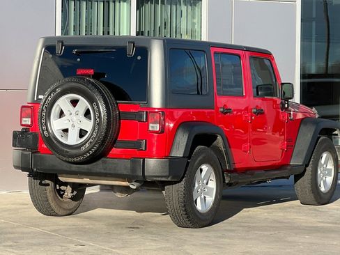 Used 2018 Jeep Wrangler Unlimited Sport S AWD/4WD image 4