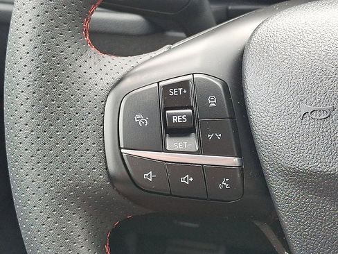 Certified 2024 Ford Escape ST-Line w/ Tech Pack #1 AWD/4WD image 17