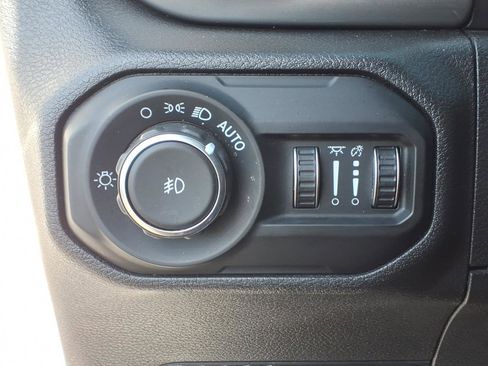 Used 2021 Jeep Wrangler Unlimited Sahara AWD/4WD image 24