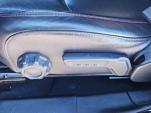 Used 2018 Jeep Wrangler Unlimited Rubicon image 15