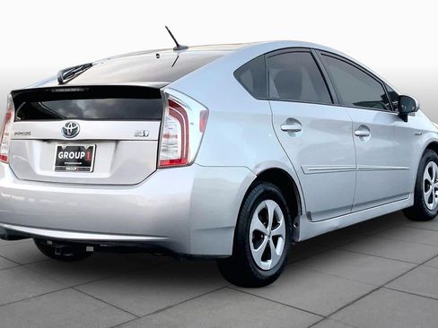 Used 2015 Toyota Prius Four FWD image 12