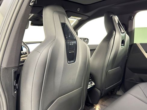 Used 2022 BMW iX xDrive50 w/ Sport Package image 36