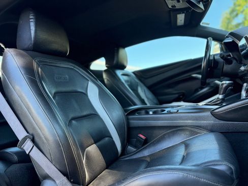 Used 2017 Chevrolet Camaro SS RWD image 14