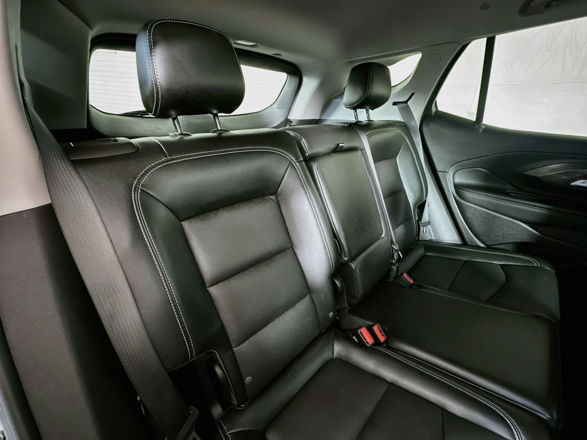 Used 2024 GMC Terrain SLT AWD/4WD image 24