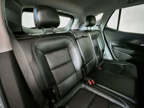 Used 2024 GMC Terrain SLT AWD/4WD image 24
