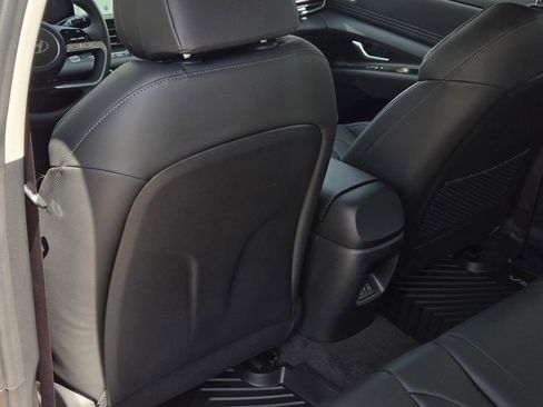 New 2026 Hyundai Elantra Limited FWD image 21