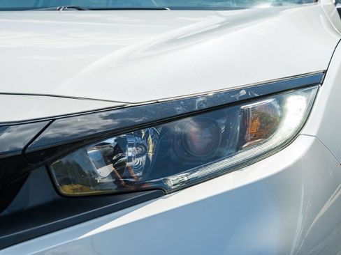 Used 2021 Honda Civic EX-L image 11