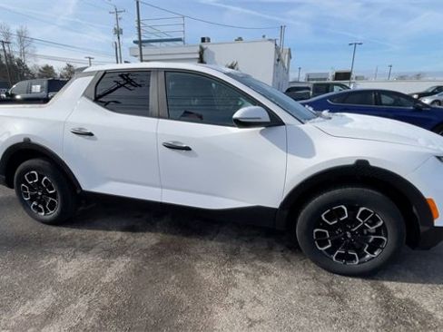 Used 2023 Hyundai Santa Cruz SEL image 3