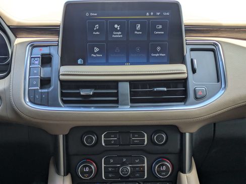 Used 2024 Chevrolet Tahoe Premier RWD image 5