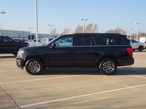 Used 2024 Ford Expedition Max XLT image 4