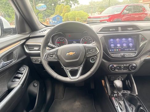 Used 2023 Chevrolet TrailBlazer ACTIV w/ Sun and Liftgate Package AWD/4WD image 21