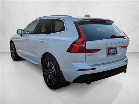 Used 2021 Volvo XC60 T5 Momentum w/ Premium Package image 7