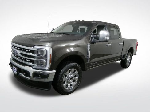Used 2025 Ford F250 Lariat w/ Chrome Package AWD/4WD image 8