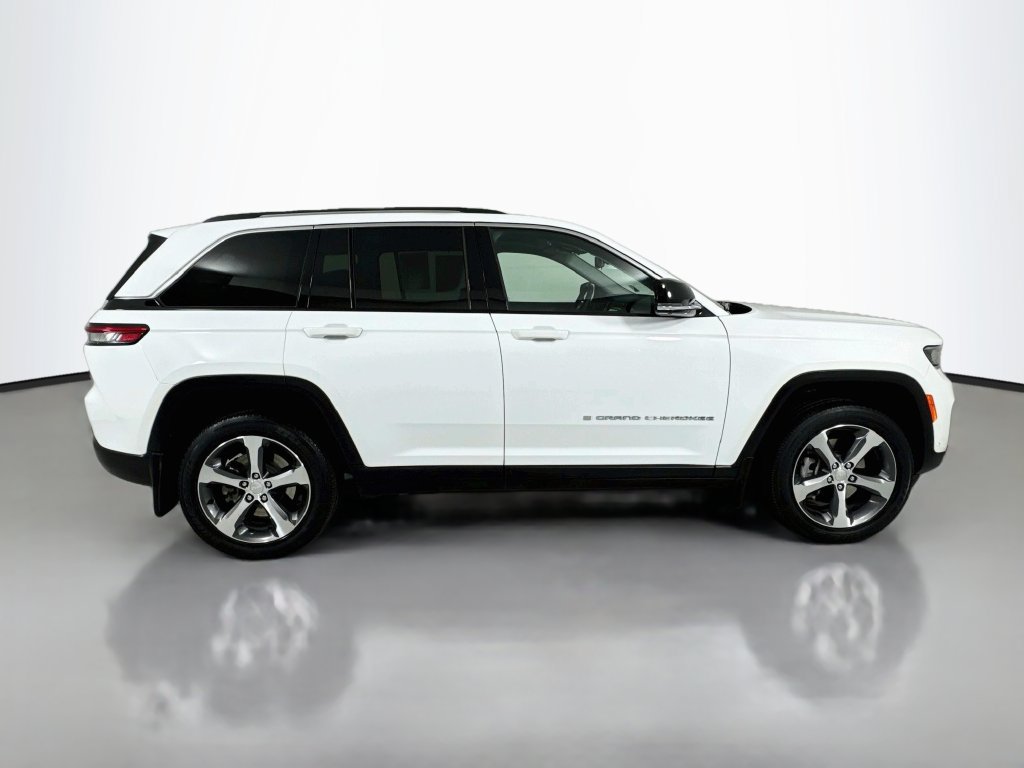 Used 2023 Jeep Grand Cherokee 4WD 4xe w/ Luxury Tech Group II image 9