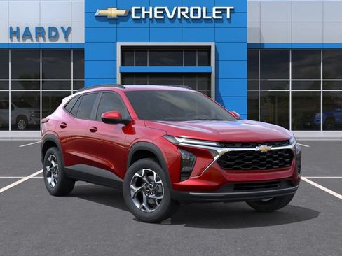 New 2026 Chevrolet Trax LT w/ Driver Confidence Package FWD image 6
