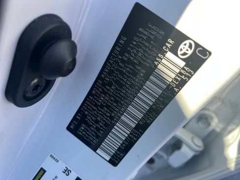 Used 2025 Toyota Corolla LE image 22