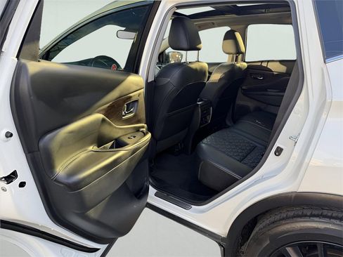 Used 2020 Nissan Murano Platinum image 27