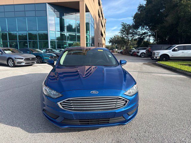 Used 2017 Ford Fusion SE w/ Fusion SE Technology Package FWD image 11