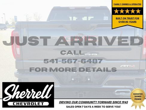 Used 2024 GMC Sierra 1500 AT4 w/ AT4 Preferred Package image 4