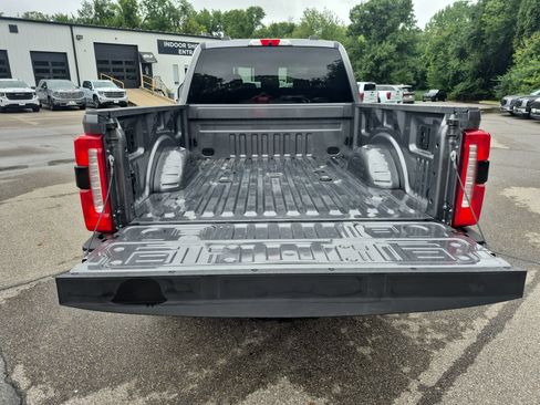 Used 2025 Ford F250 Lariat AWD/4WD image 26