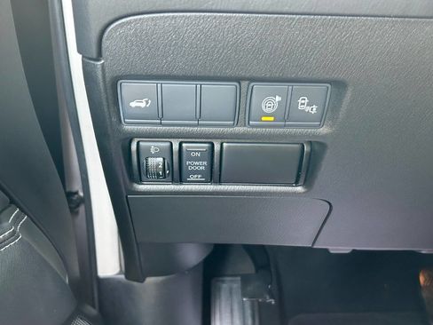 Used 2017 Nissan Armada Platinum w/ Captain Seat Package image 26