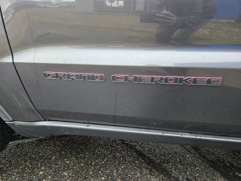 Used 2017 Jeep Grand Cherokee Trailhawk w/ Trailhawk Luxury Group image 29