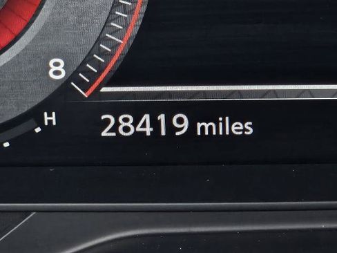 Used 2024 Nissan Pathfinder Platinum image 30